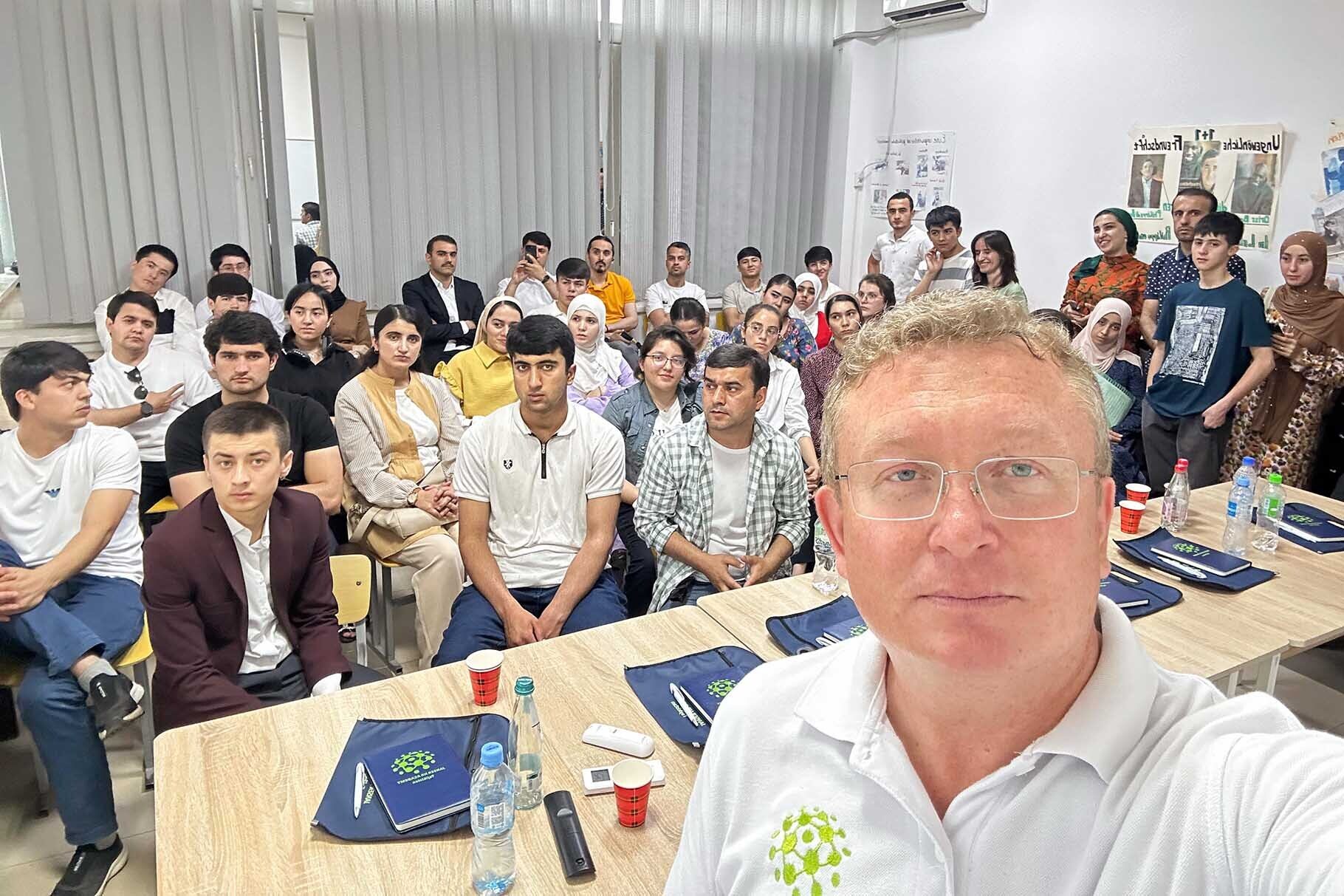 Delegationsreise Tadschikistan 2025: Klassenraum