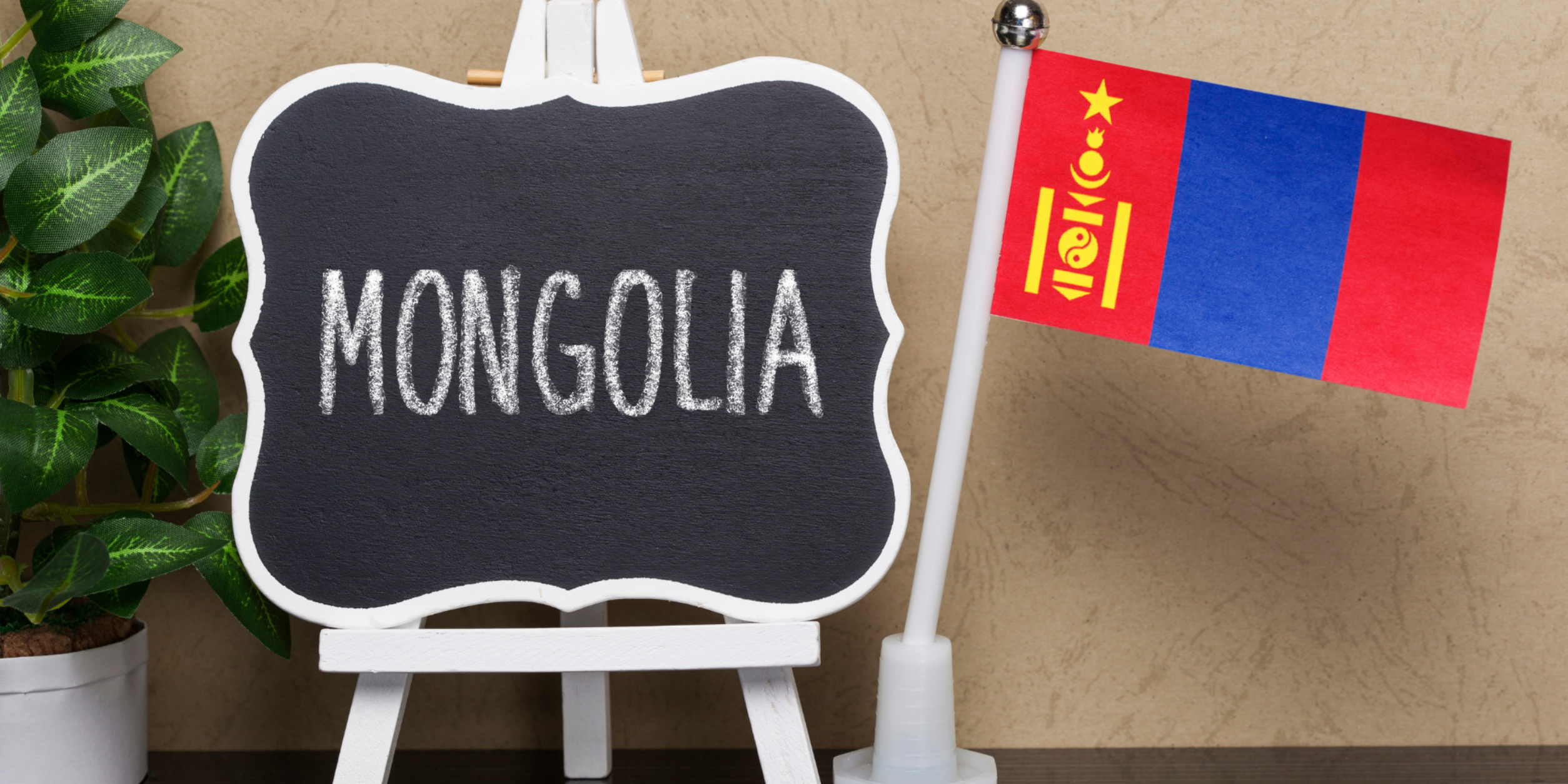 Miniatur - Staffelei mit Tafel: Mongolei, und Flagge