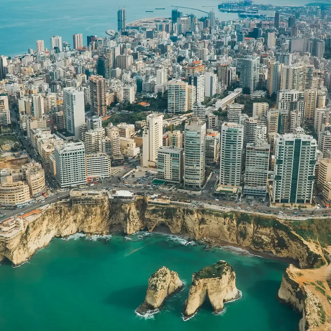 Beirut Libanon 1820x1157 Piotr Chrobot unsplash