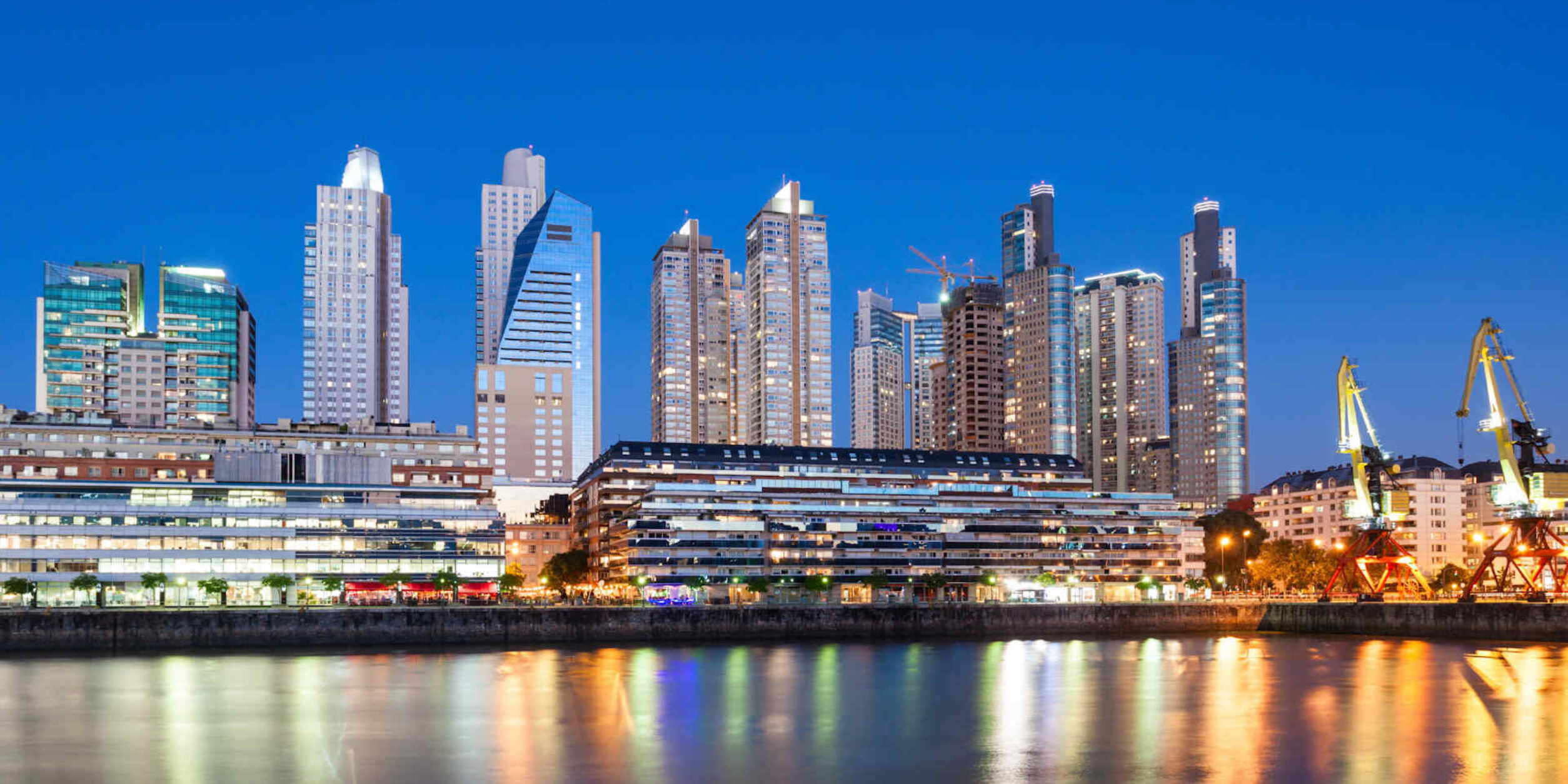 Blick auf eine Stadt in Argentinien