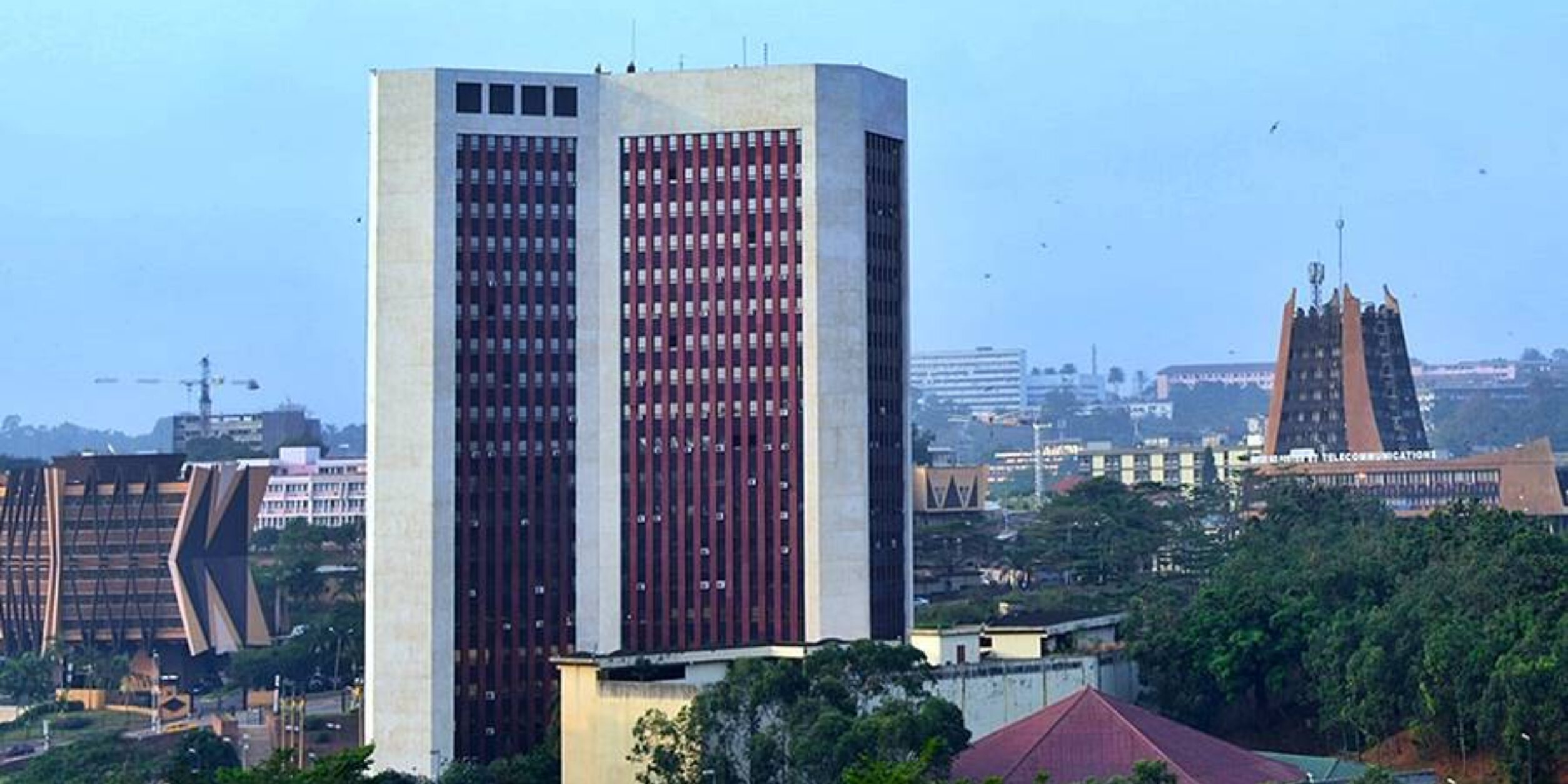 Vertretungsteaser Kamerun 900x600 Yaounde Edouard Tamba unsplash