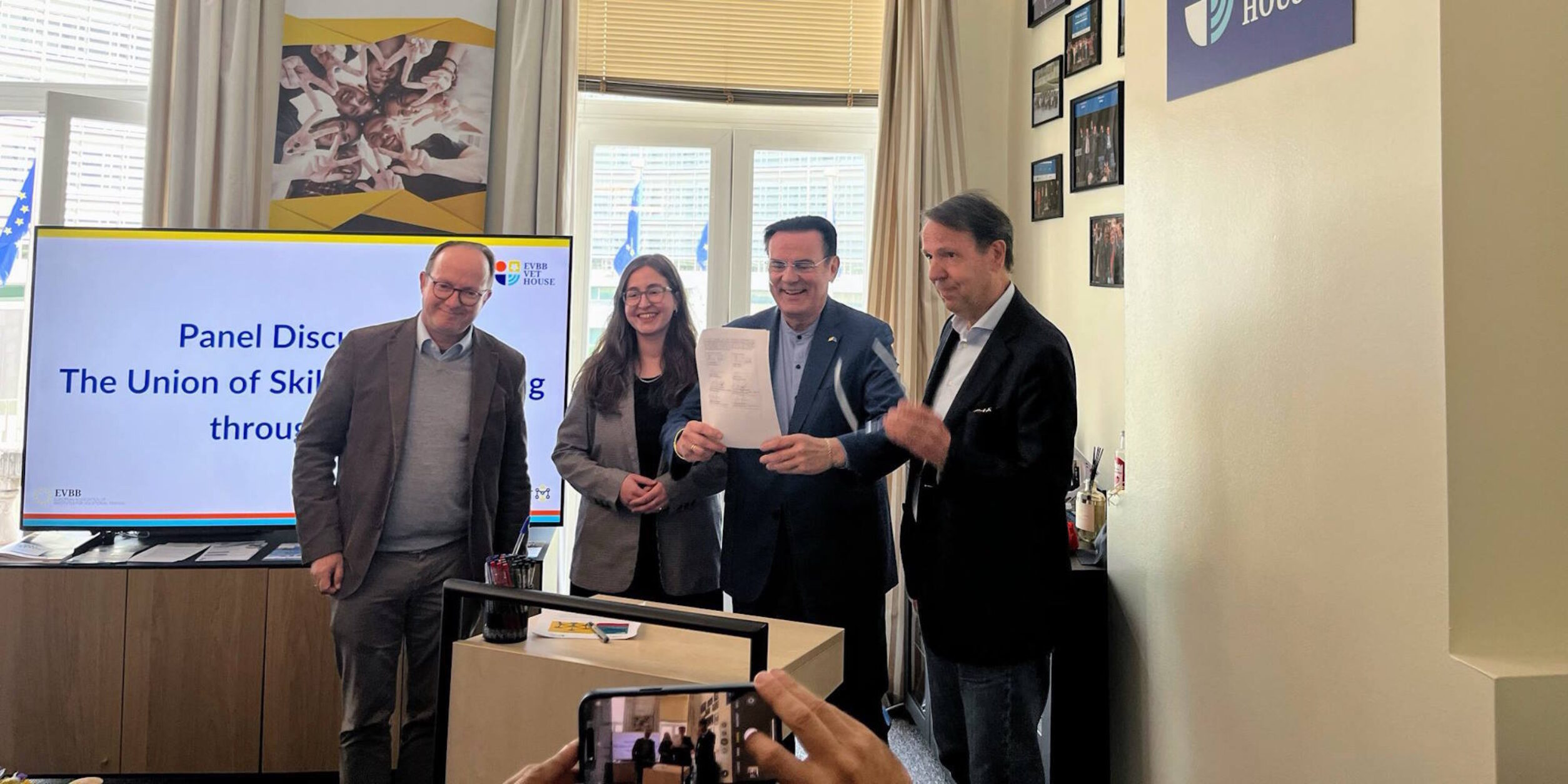 Gruppenbild der Stellvertretenden der Gründungsinstitutionen