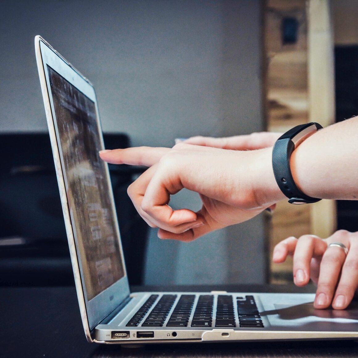 Informatik Unterricht Computer 1920x1280 Kohn Schnobrich unsplash