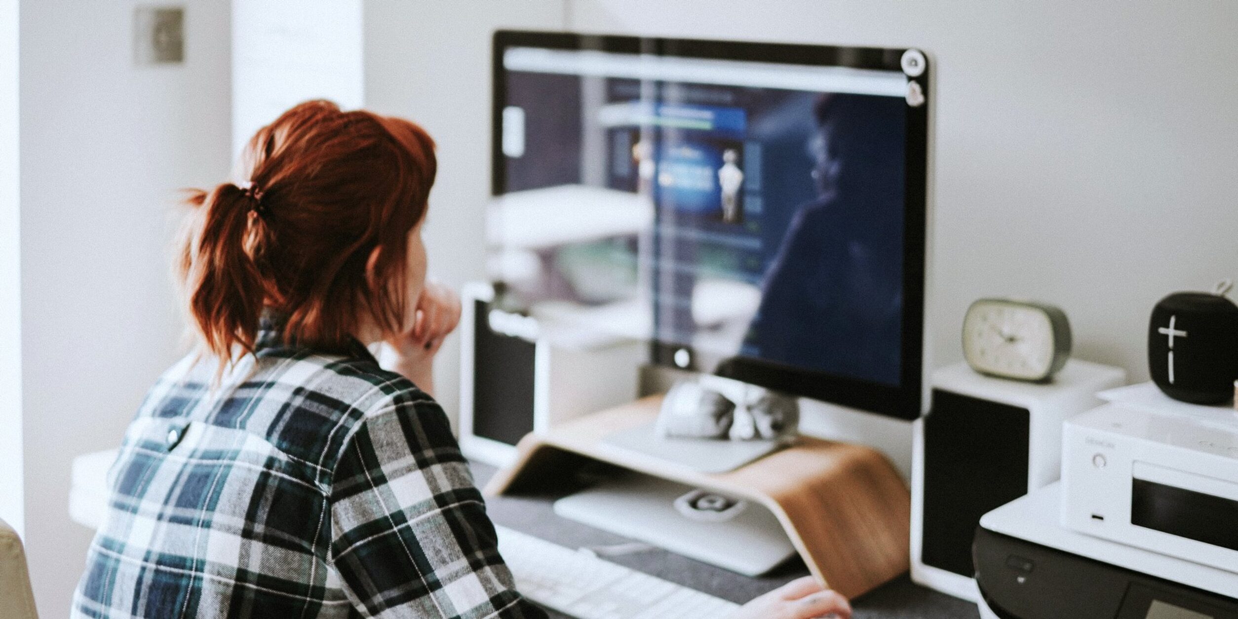 Computer Arbeitsplatz 1920x1080 Foto Annie Spratt unsplash