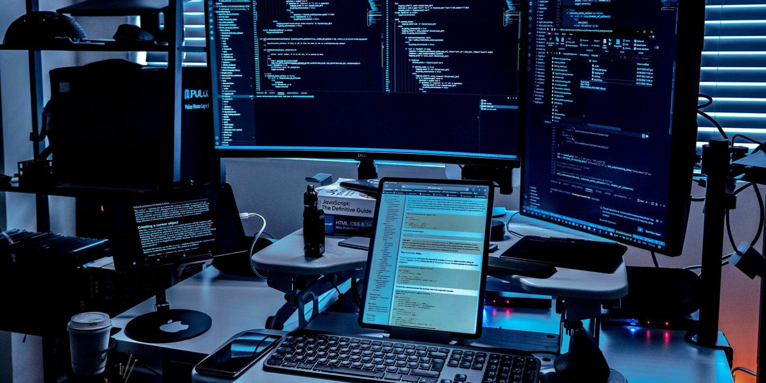 Computer Arbeitsplatz Hacker