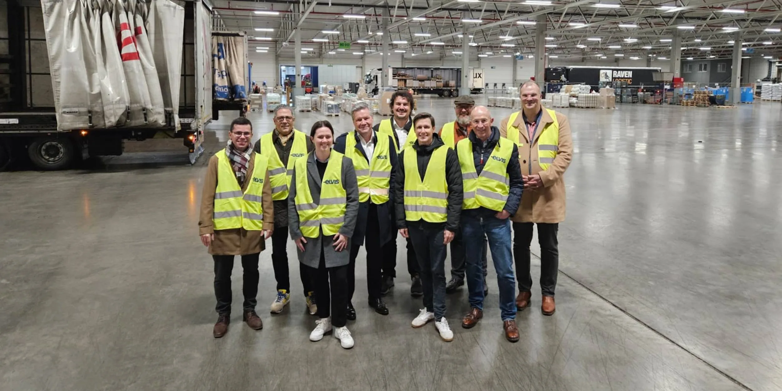 Mitglieder der Kommission Mobilität und Logistik zu Besuch bei ELVIS AG