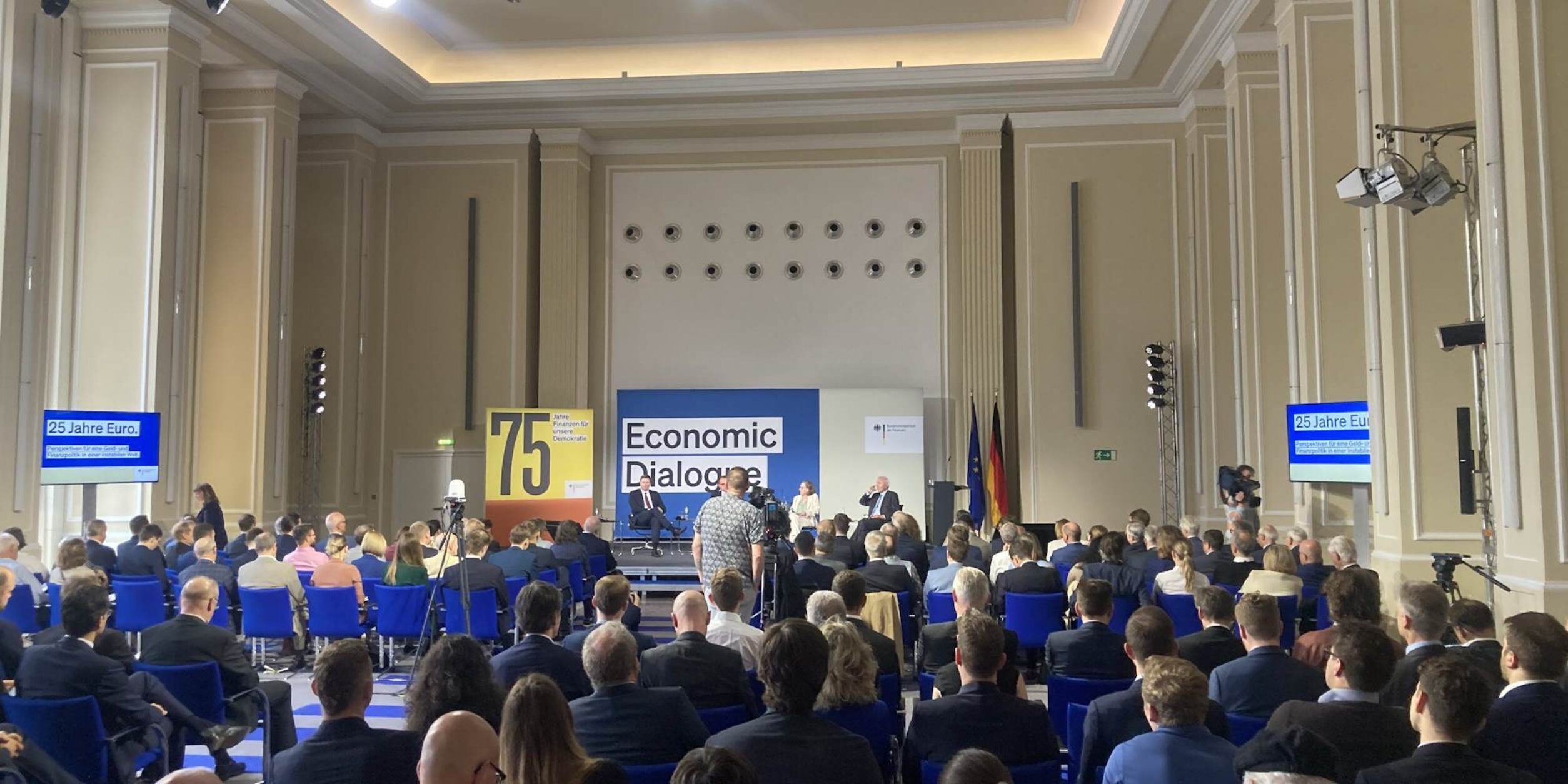 Veranstaltung „25 Jahre Euro - Perspektiven für eine Geld- und Finanzpolitik in einer instabilen Welt“