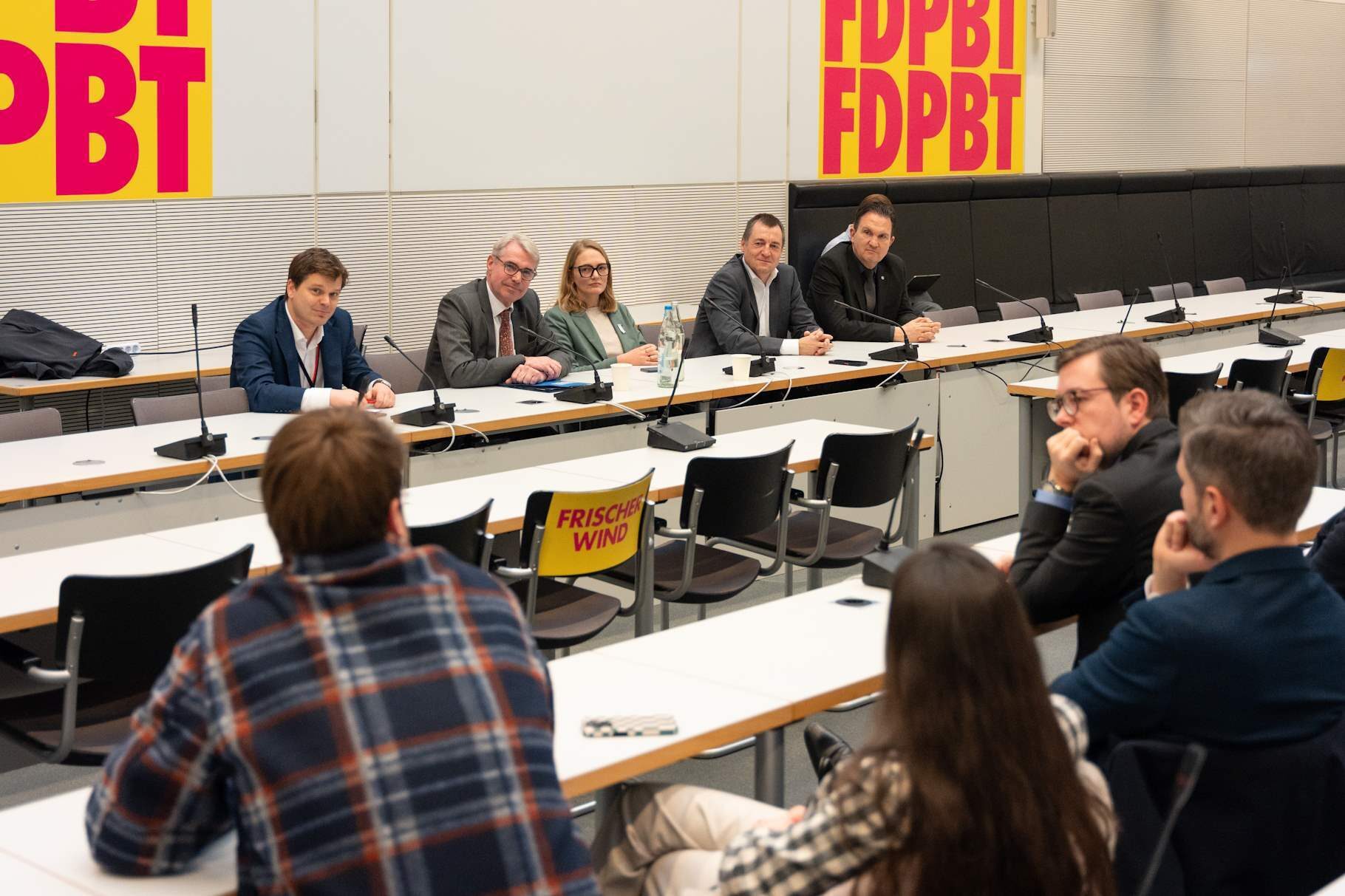 Auftaktveranstaltung „Der Junge Mittelstand“ am 31.01.2024 - Deutscher Bundestag mit Ria Schröder und Carl-Julius Cronenberg