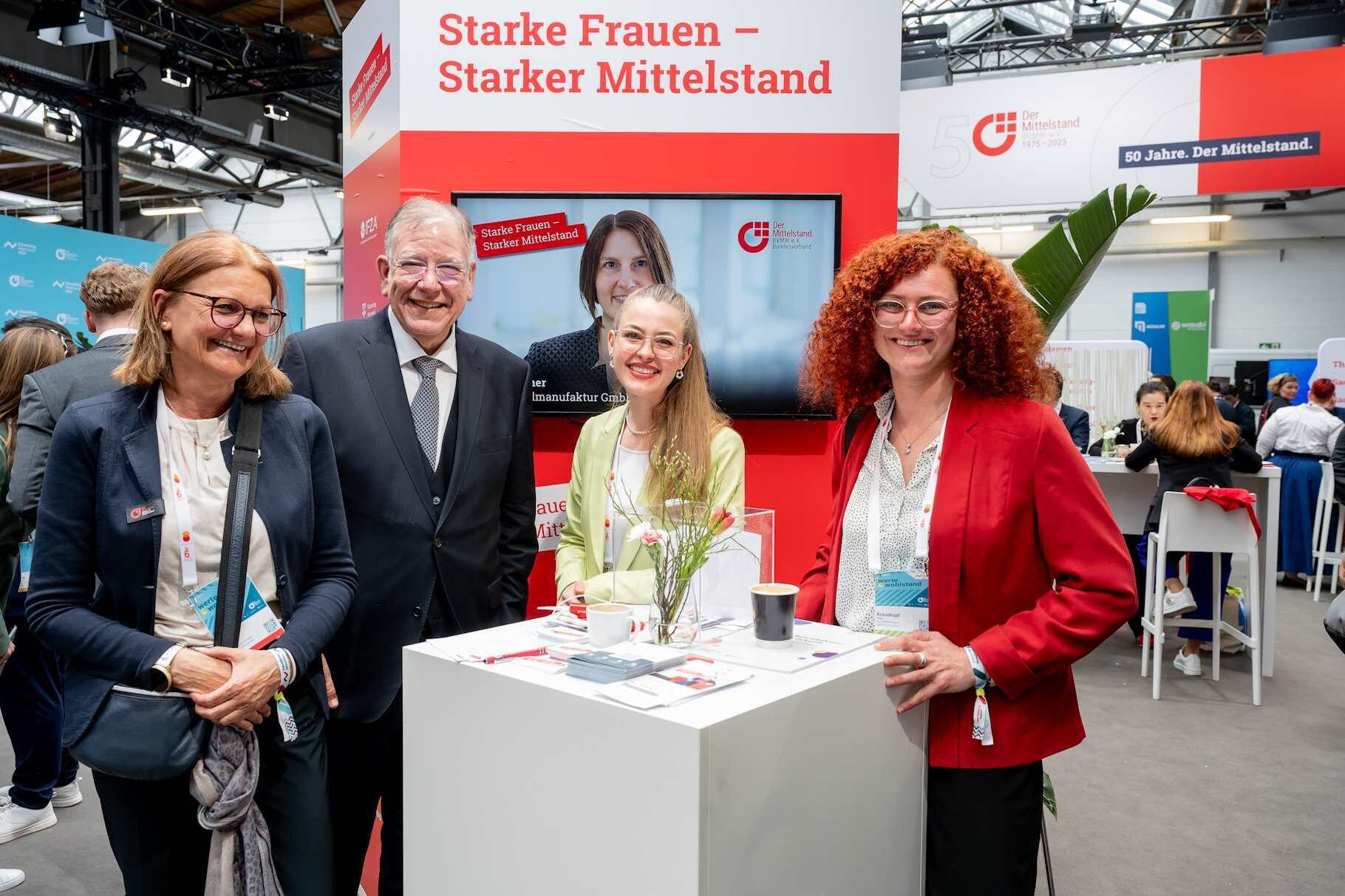 Stele der Initiative „Starke Frauen – Starker Mittelstand“ am Zukunftstag 2025.