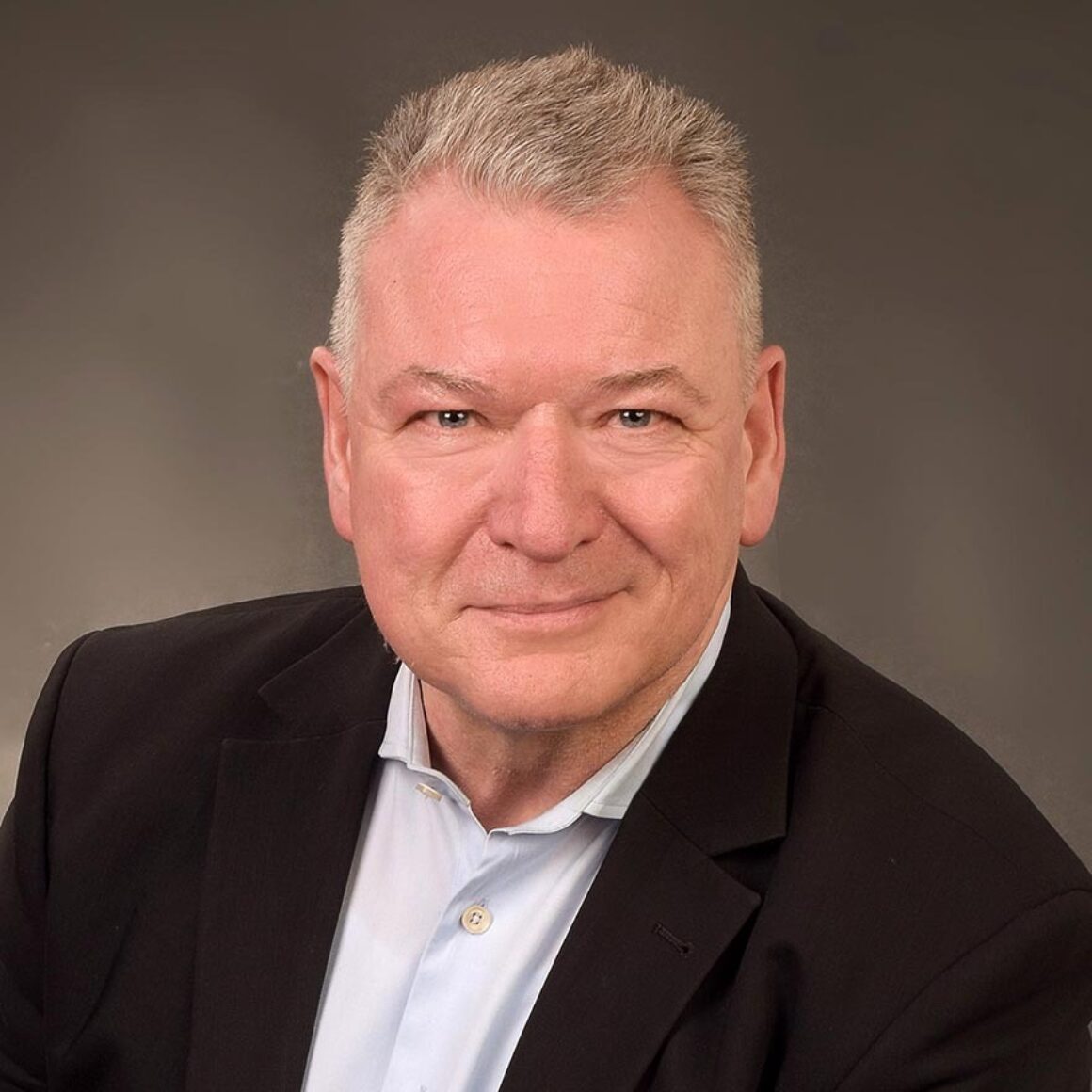 Paul Hohenstein 880x880