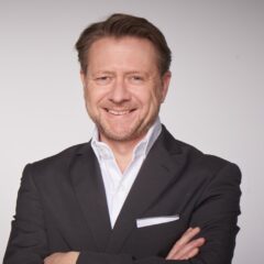 200222 Stefan2617 855 855