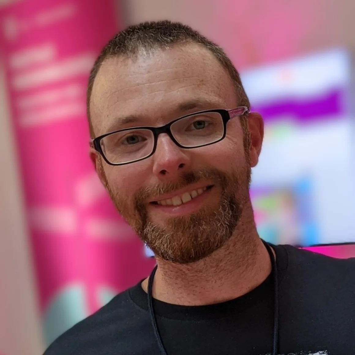 Lars thumbs up sm