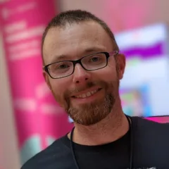 Lars thumbs up sm
